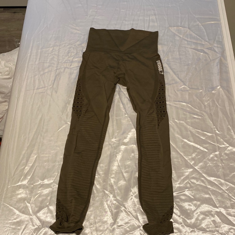 Dark green gymshark leggings